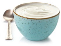 yogurt-griego-en-tazón-azul